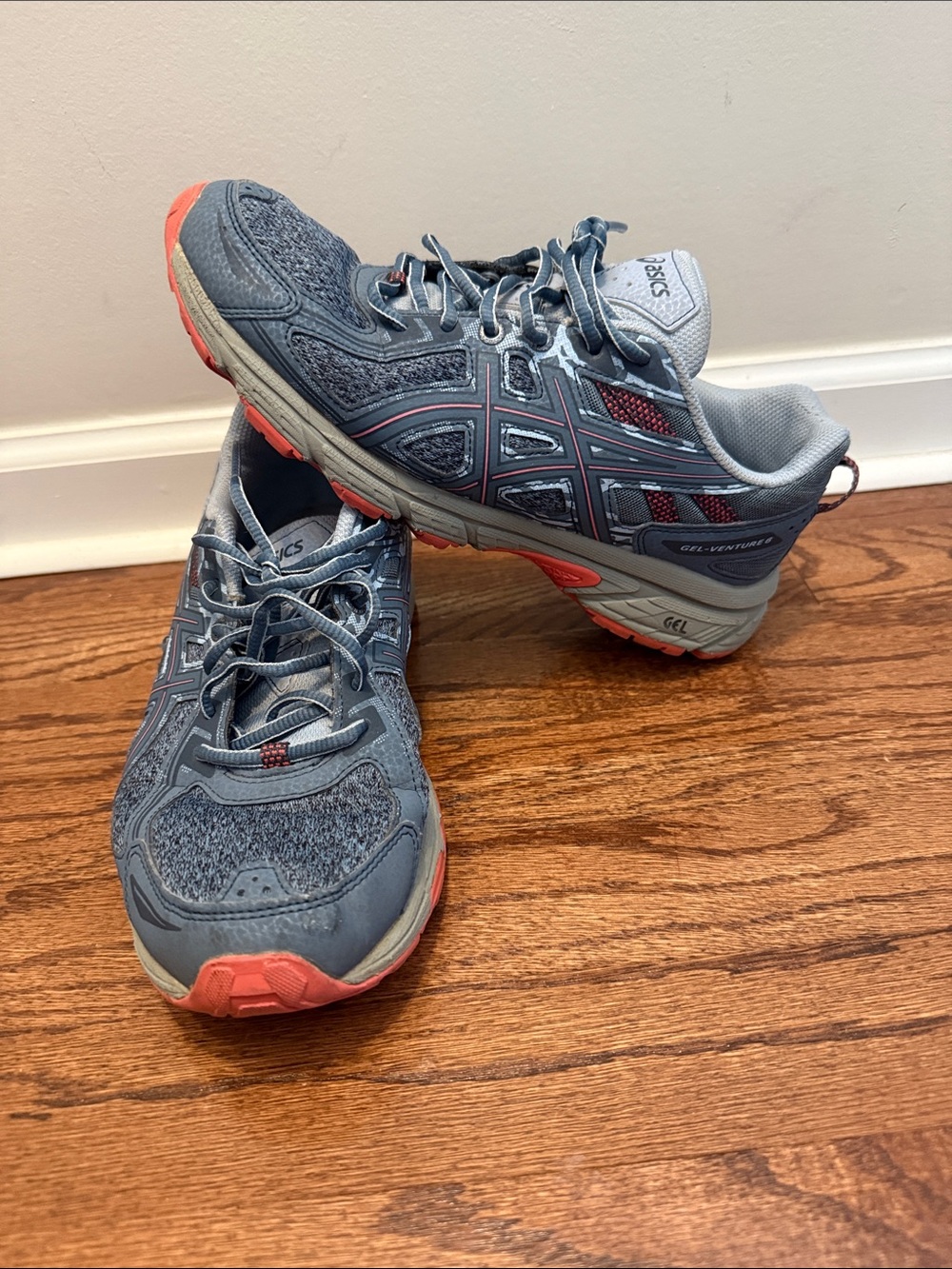 Asics Women's Gel Venture 6 Blue and Coral Trail Running Sneakers size 9